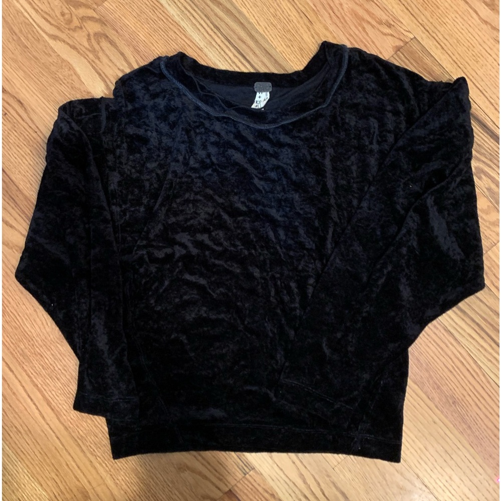 We the free people black velvet top size XS